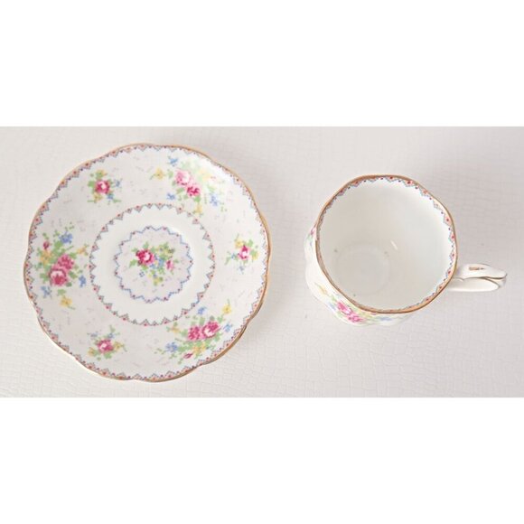6 Sets Royal Albert Petit Point Large Cups and Saucers Tea Party Gift Bone China - Picture 4 of 6